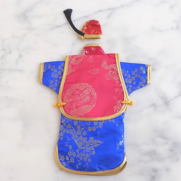 NWT. Wine Bottle Cover: Chinese Silk Brocade Blue Red Gold Men's Outfit with Hat - Picture 2 of 4